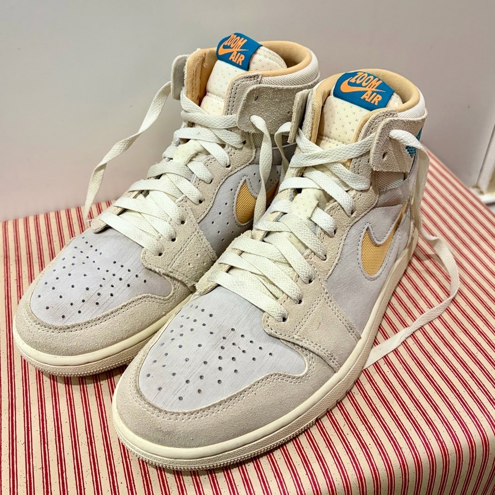 Air Jordan 1 High Zoom CMFT 2 Sail Gold Men’s 7.5 LIKE NEW (Box Included) - Picture 2 of 10